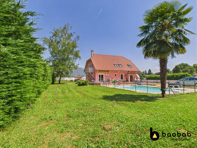 Maison - 180 m² - 7 pièces