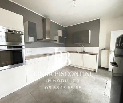 Maison - 145 m² - 9 pièces