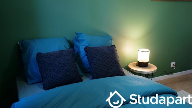 Chambre - 11 m² - 1 pièce