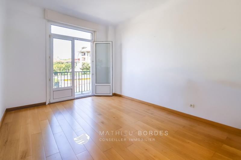 Appartement - 92 m² - 4 pièces