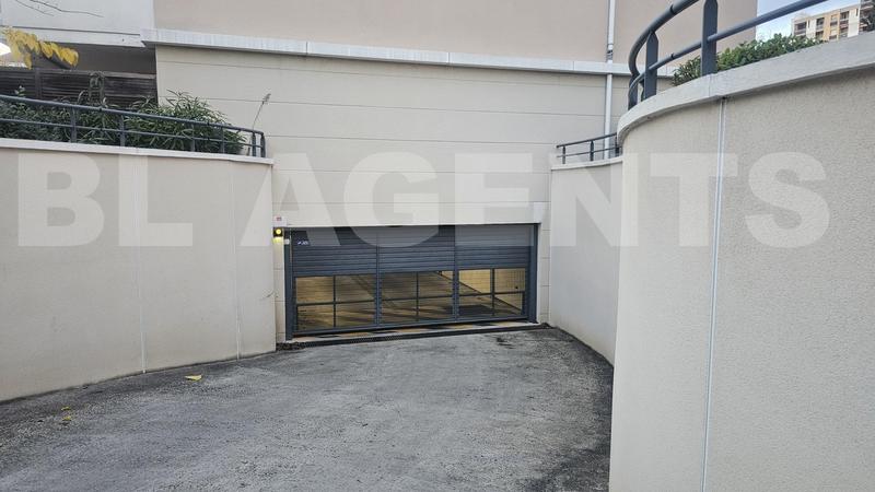 Parking / Garage - 15 m²