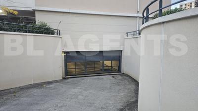 Parking / Garage - 15 m²