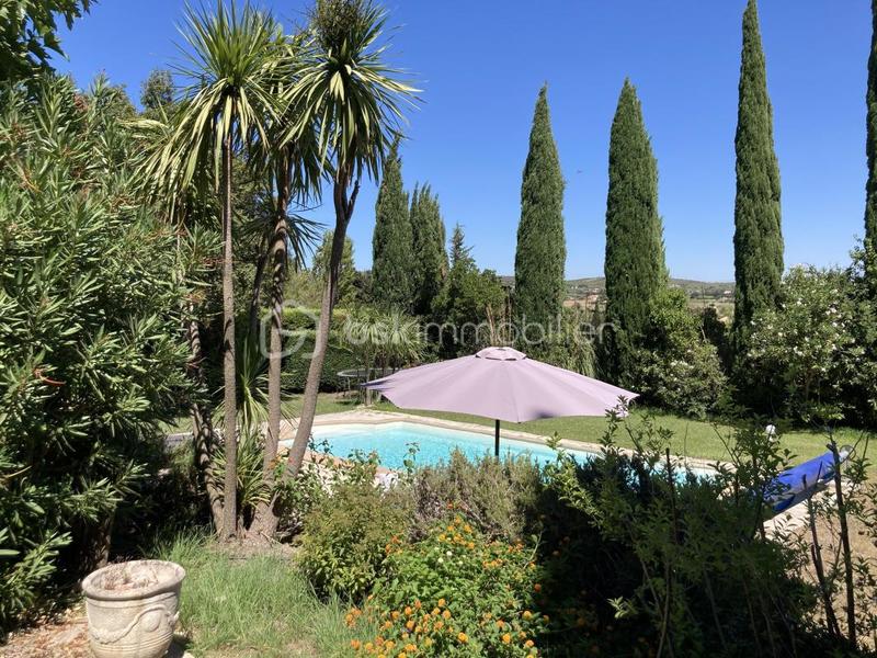 Maison - 180 m² - 7 pièces