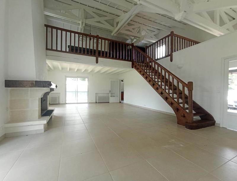 Propriété - 290 m² - 8 pièces