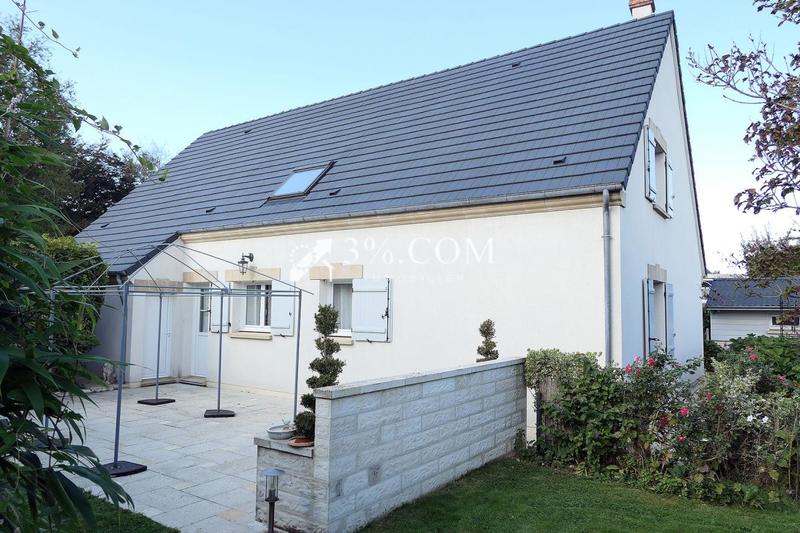 Maison - 200 m² - 8 pièces