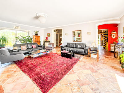 Maison - 500 m² - 15 pièces