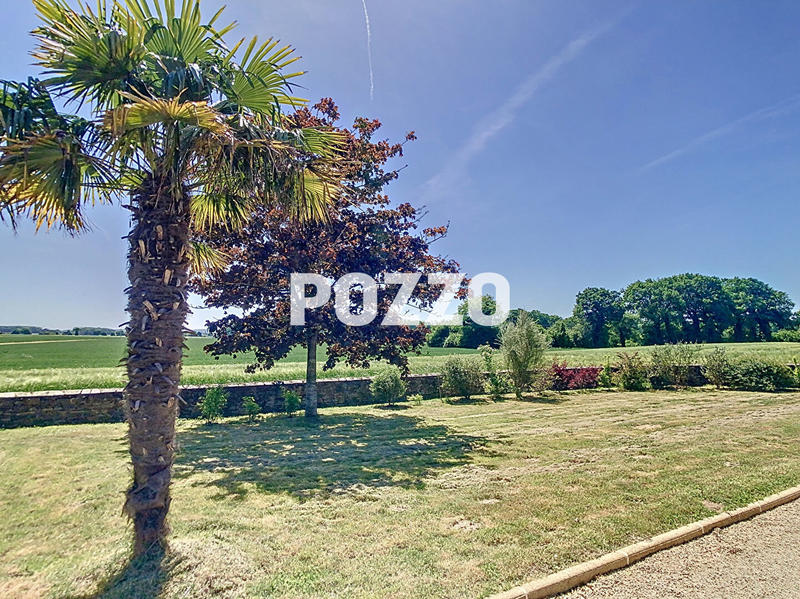 Maison - 408 m² - 18 pièces