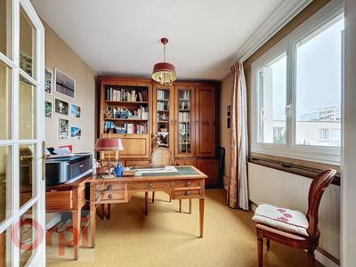 Appartement - 86 m² - 5 pièces