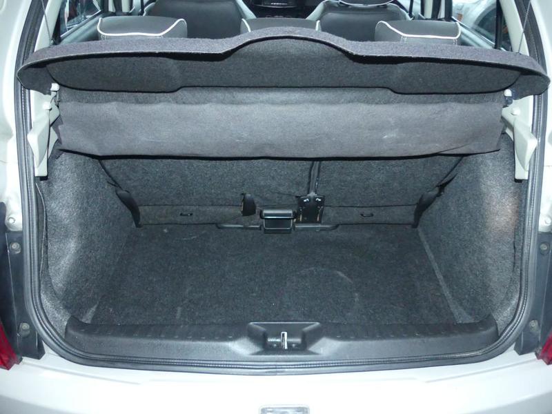 Nissan Micra III 1.5 Dci 82 Lolita Lempicka 5p