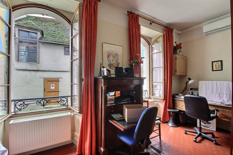 Demeure - 186 m² - 7 pièces