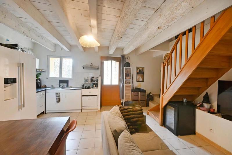 Maison - 330 m² - 15 pièces