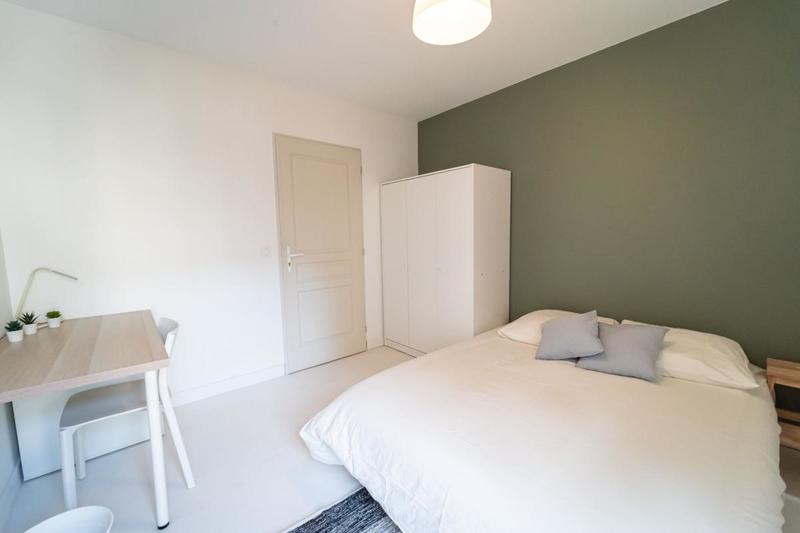 Chambre - 10 m² - 1 pièce
