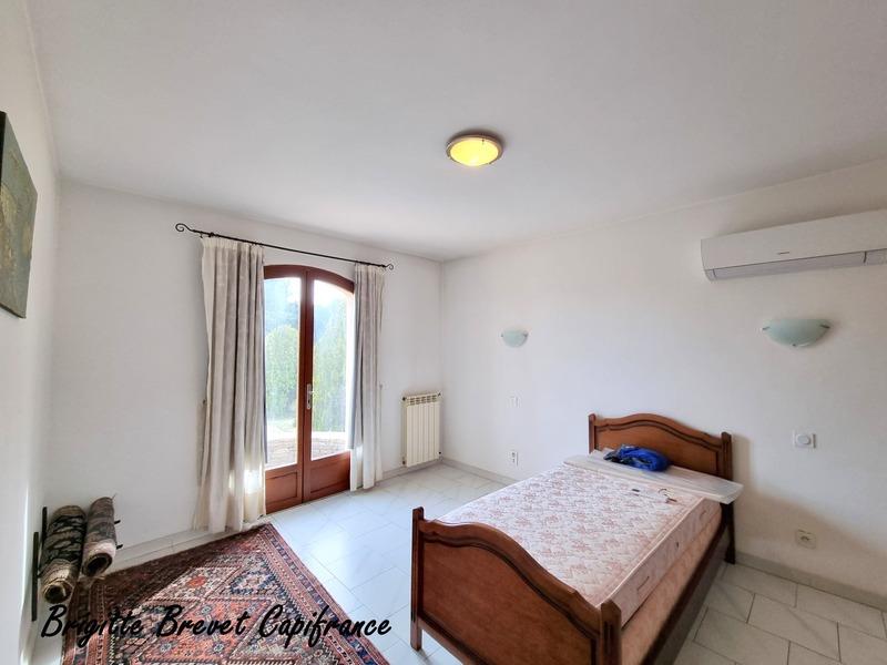 Maison - 176 m² - 7 pièces