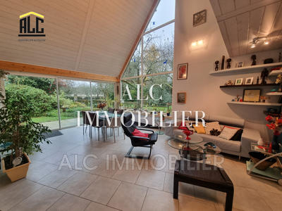 Propriété - 194 m² - 8 pièces