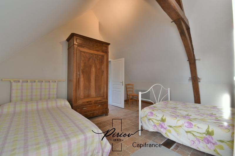 Propriété - 250 m² - 13 pièces