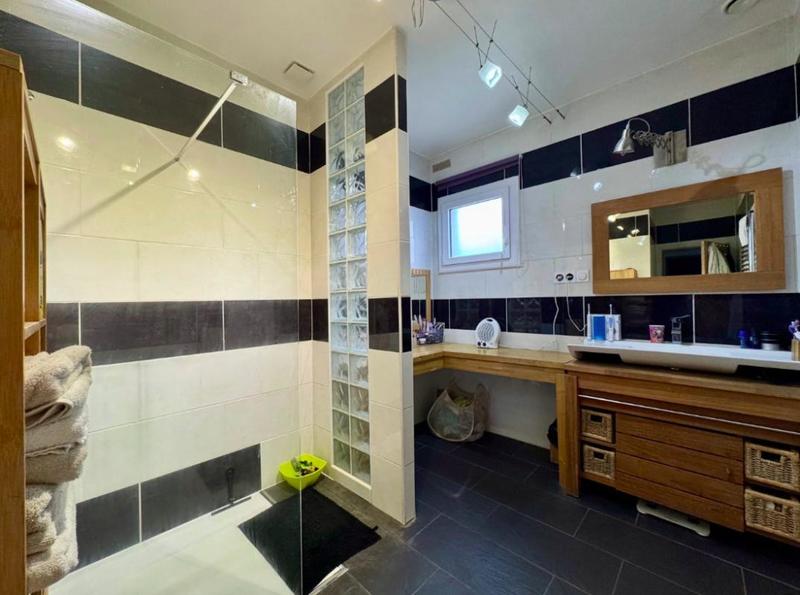 Maison - 134 m² - 5 pièces