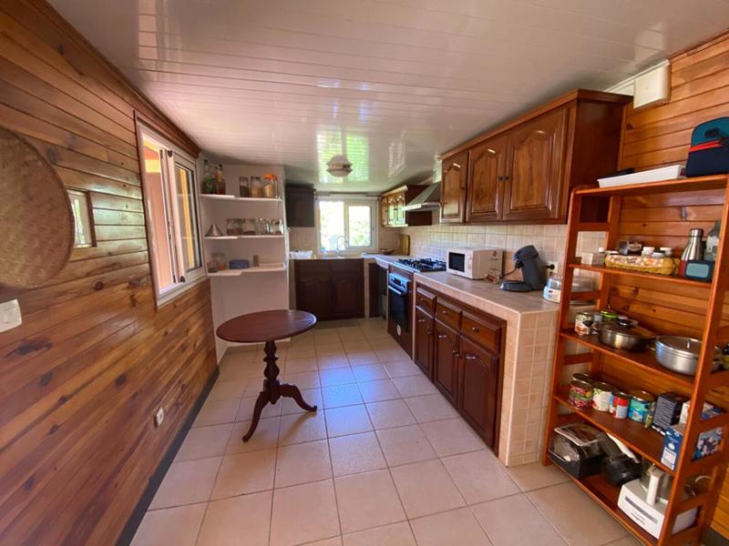 Maison - 242 m² - 10 pièces