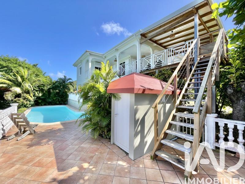 Maison - 145 m² - 6 pièces