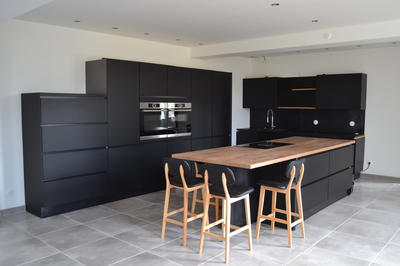 Maison - 280 m² - 6 pièces