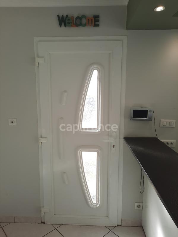 Maison - 204 m² - 8 pièces