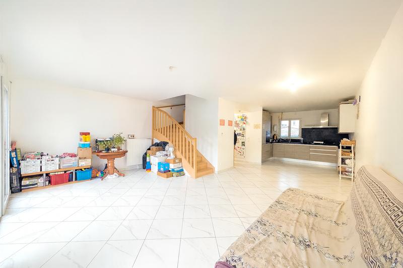 Maison - 98 m² - 6 pièces