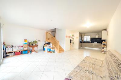 Maison - 98 m² - 6 pièces