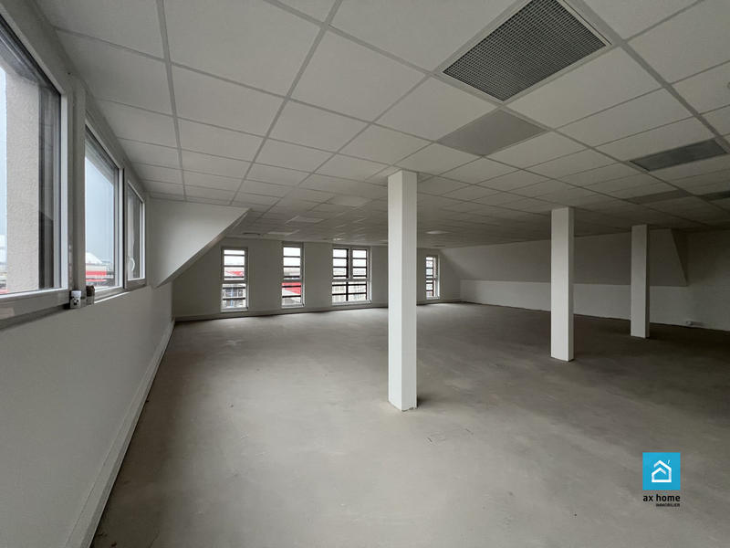 Local commercial - 111 m²