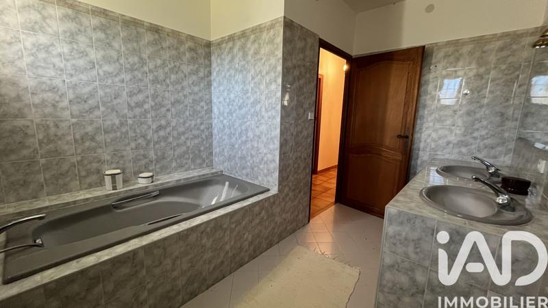 Maison - 194 m² - 8 pièces