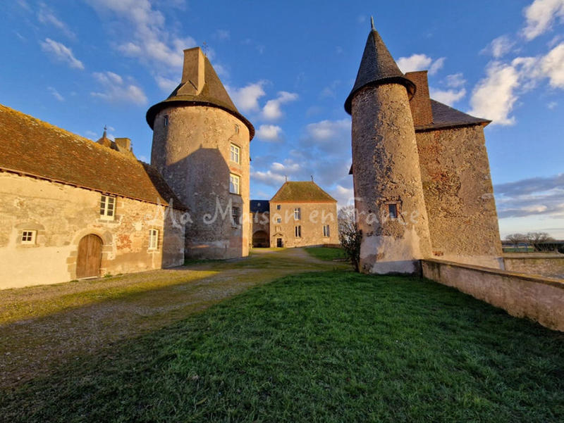 Château - 620 m² - 1 pièce