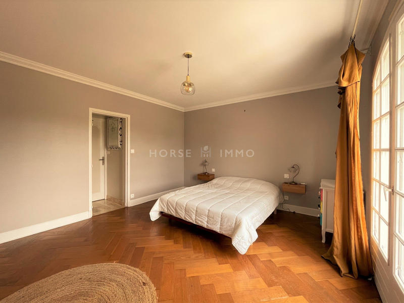 Maison contemporaine - 225 m² - 7 pièces