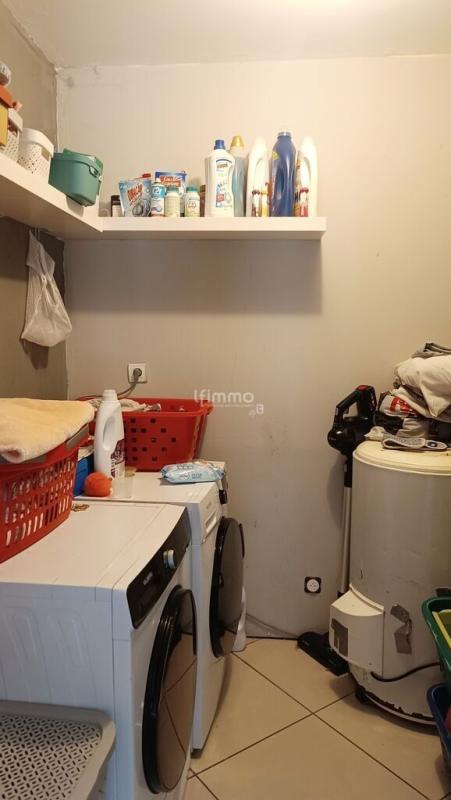 Maison - 250 m² - 12 pièces