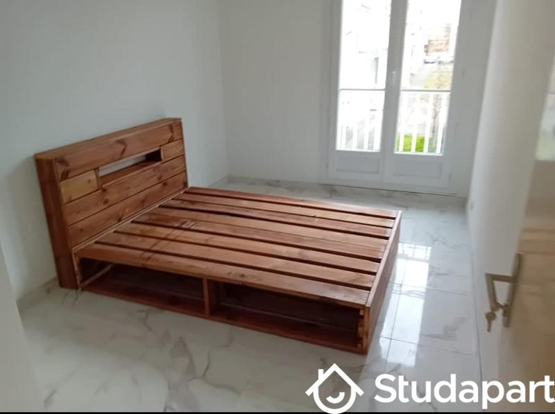 Chambre - 10 m² - 1 pièce