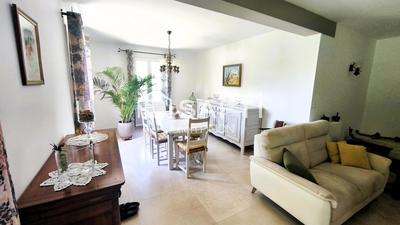 Maison - 137 m² - 5 pièces
