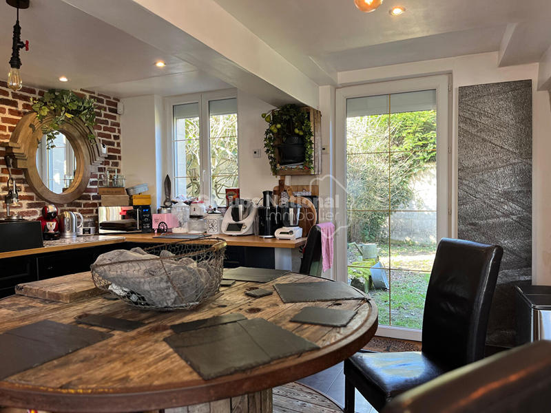 Maison - 200 m² - 6 pièces