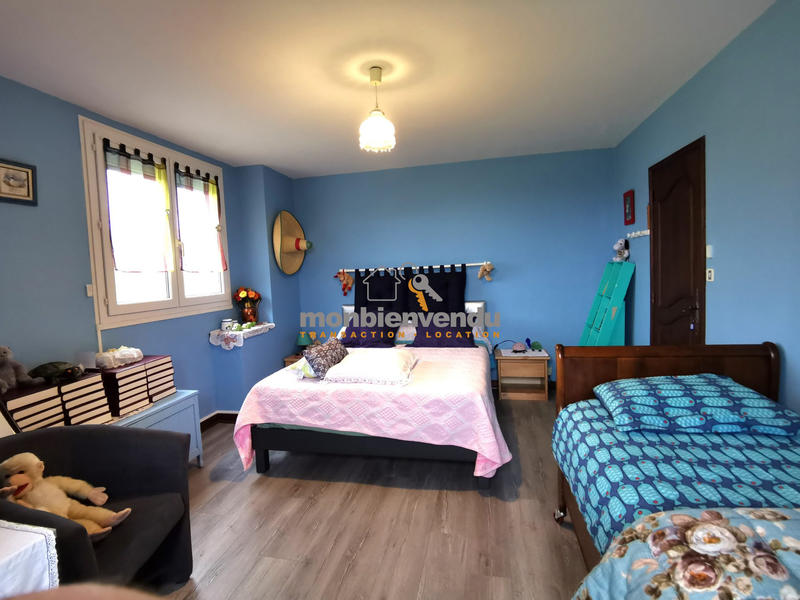 Maison traditionnelle - 142 m² - 6 pièces