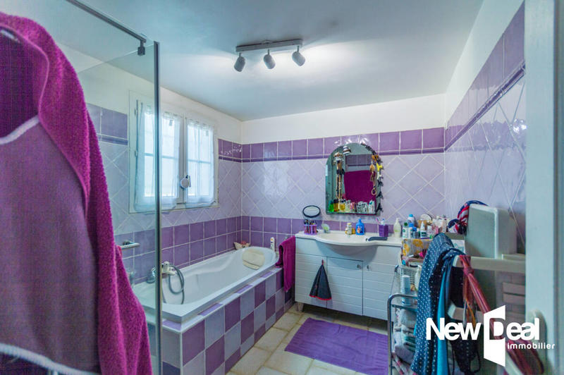 Maison - 200 m² - 7 pièces