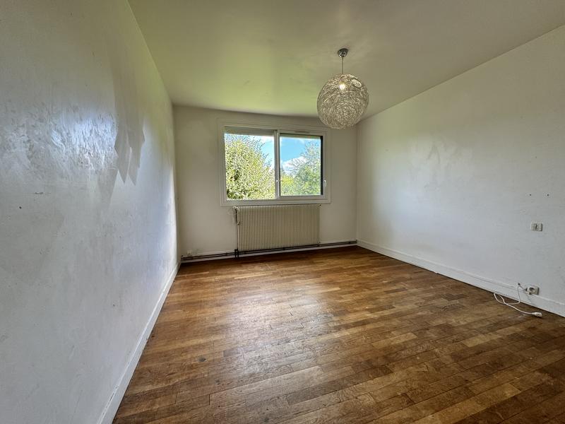 Maison - 170 m² - 10 pièces