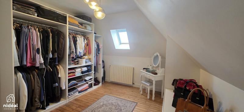 Maison - 178 m² - 8 pièces