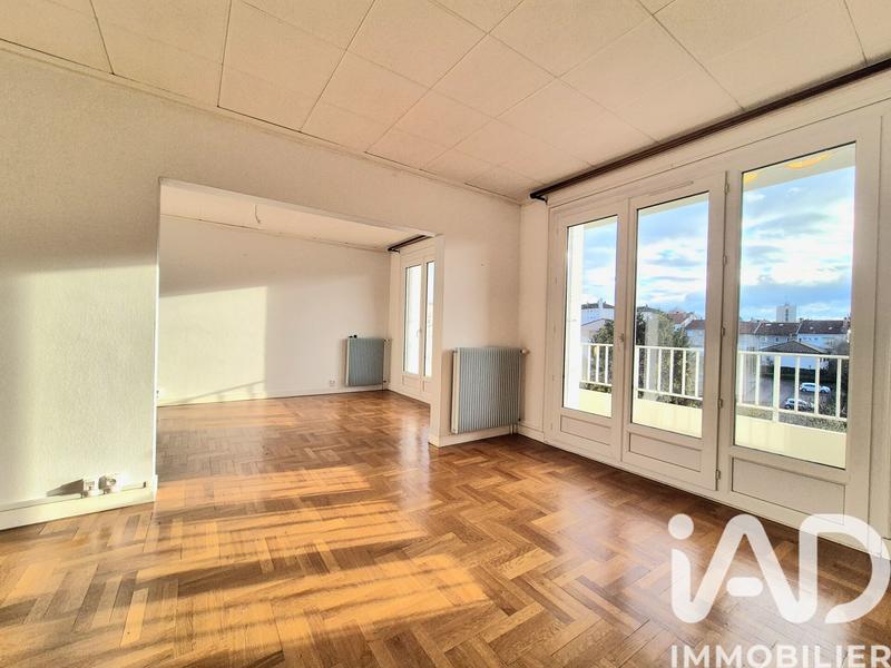 Appartement - 94 m² - 5 pièces