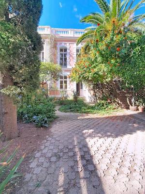 Maison bourgeoise - 193 m² - 6 pièces