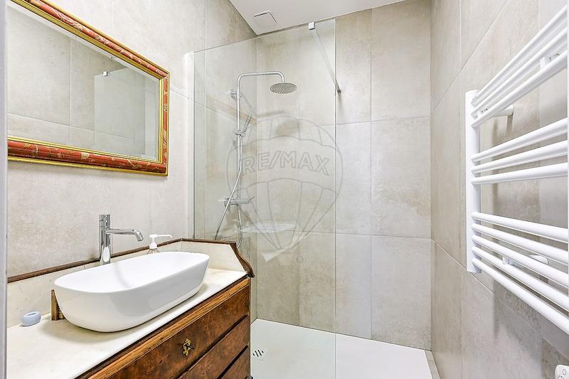 Appartement - 90 m² - 3 pièces