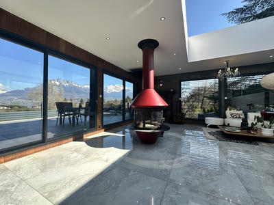 Maison - 400 m² - 10 pièces