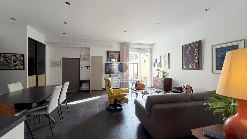 Appartement - 99 m² - 5 pièces