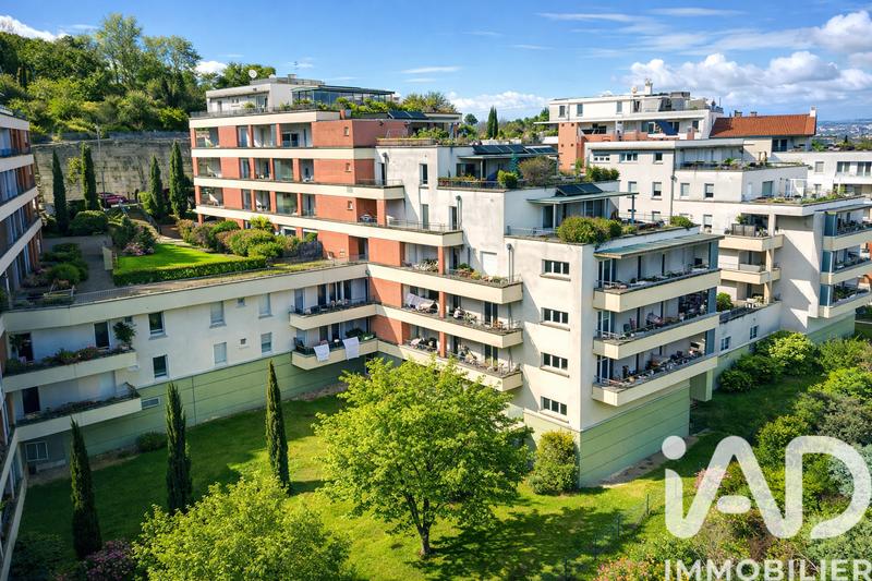 Appartement - 101 m² - 5 pièces