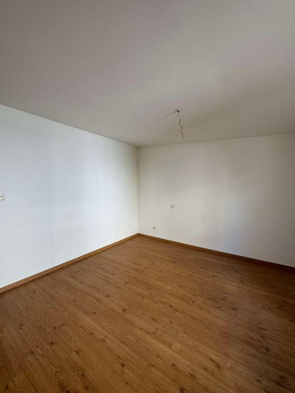 Appartement - 100 m² - 4 pièces