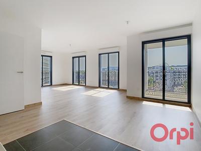 Appartement - 83 m² - 4 pièces