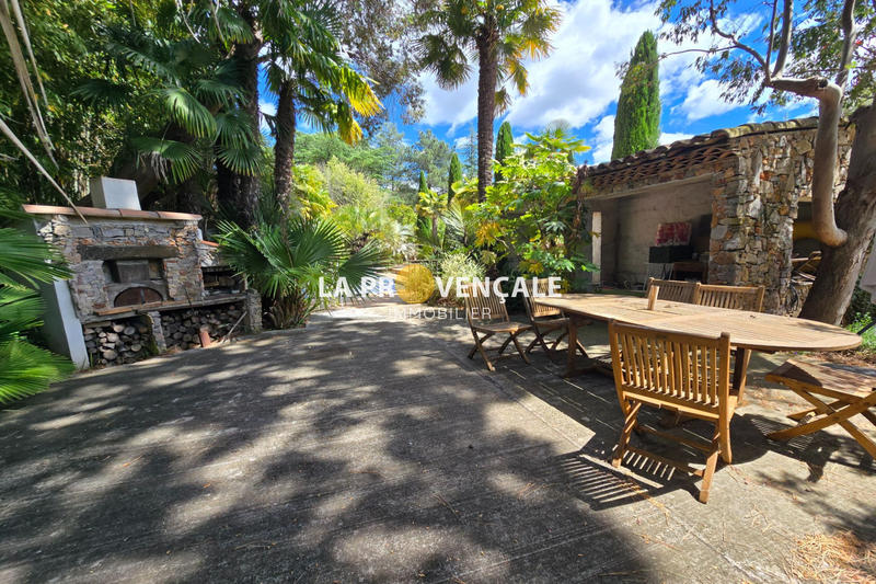 Maison - 176 m² - 9 pièces