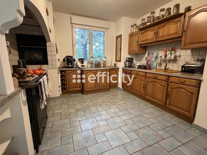 Maison - 235 m² - 6 pièces