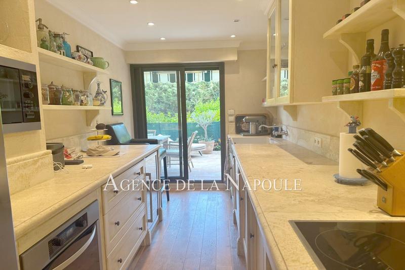 Appartement - 75 m² - 3 pièces