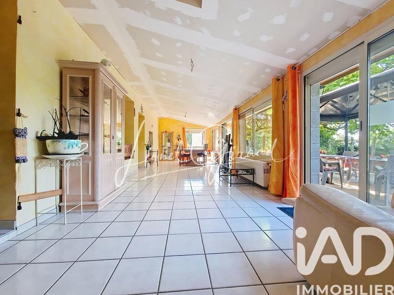 Maison - 147 m² - 8 pièces